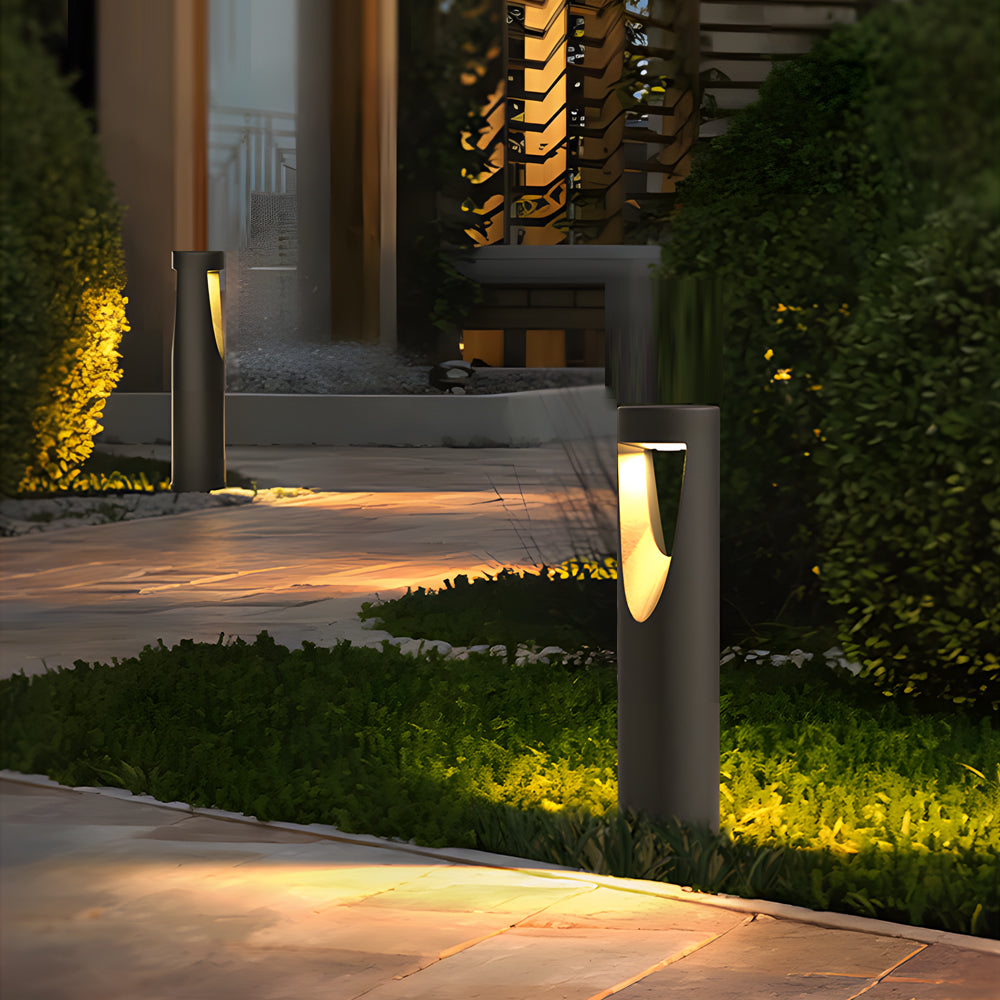WINDSOR GLOW WATER-RESISTANT PATHWAY LANTERN