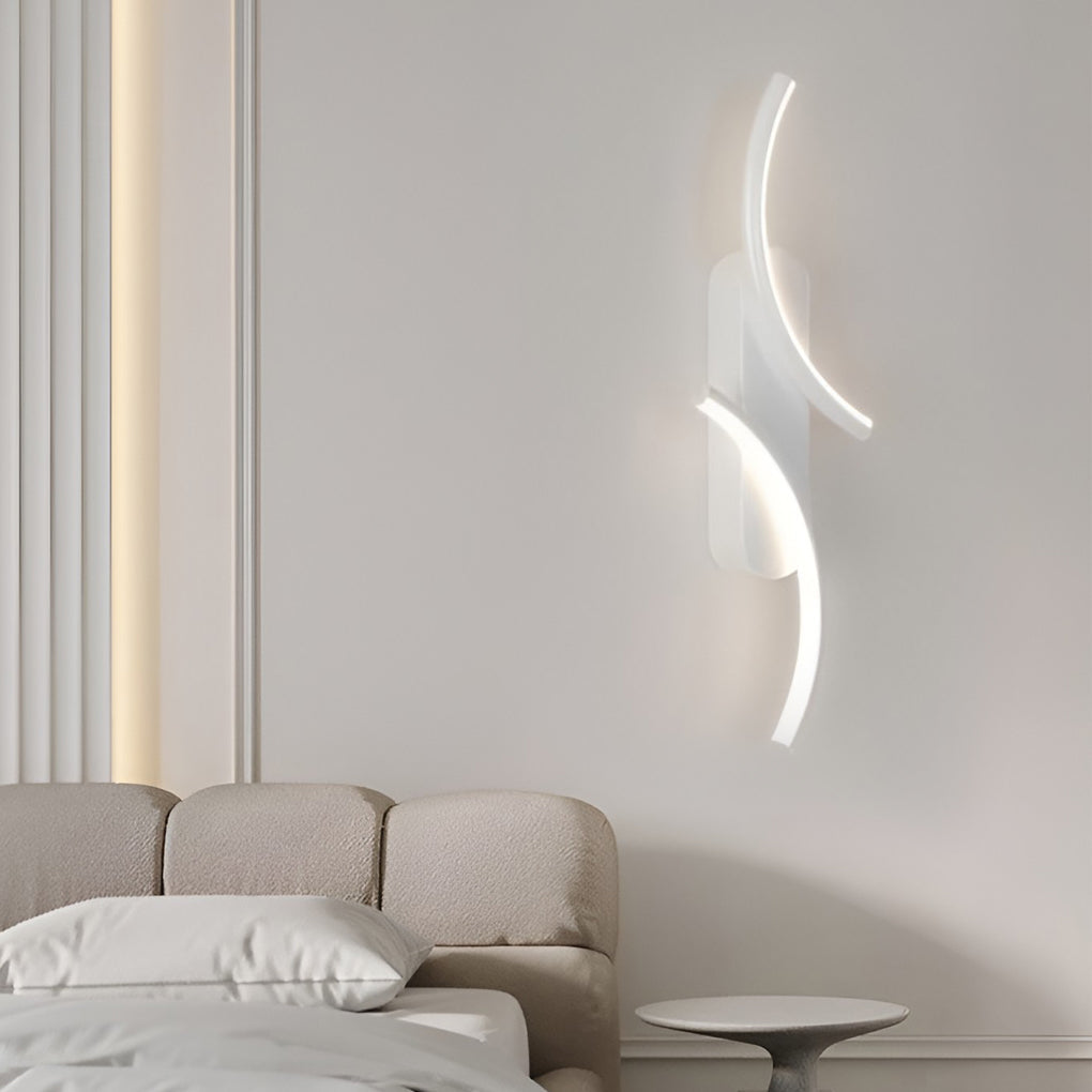 WINTHORPE TRILOGY CURVILINEAR LED WALL SCONCE
