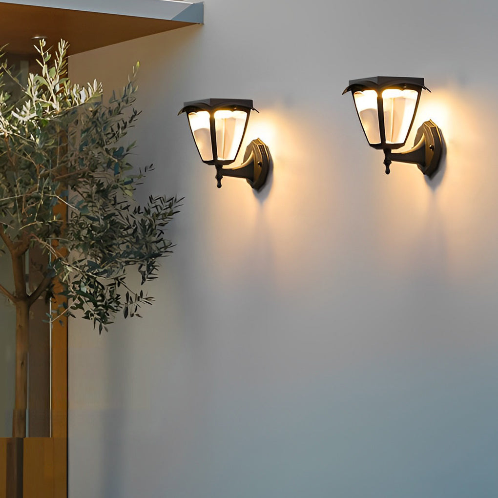 RAVENSWOOD SOLAR-ENHANCED OUTDOOR WALL LANTERN