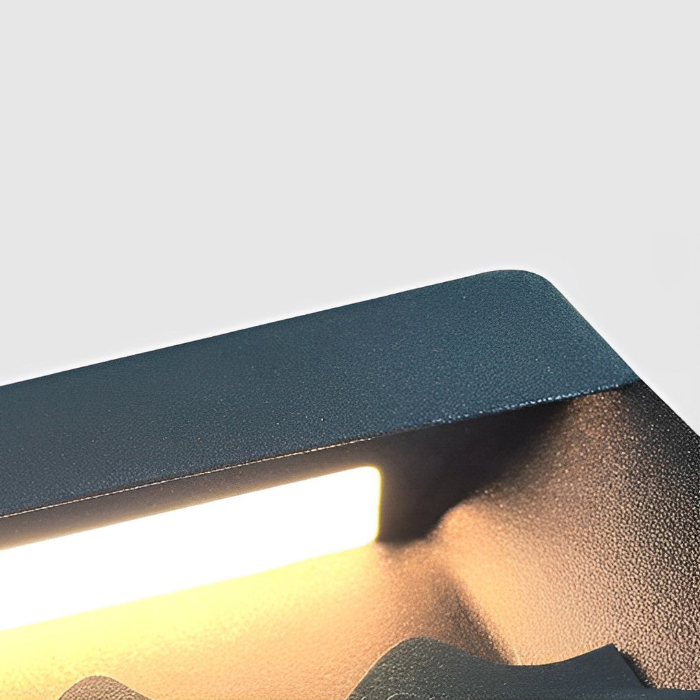 HEATHCLIFF SOLAR-POWERED FENCE POST ILLUMINATORS WITH WATER-RESISTANT DESIGN