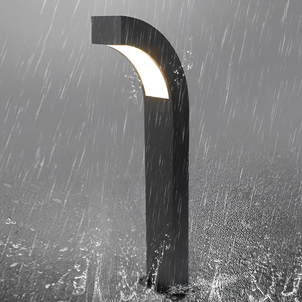 FENWICK CURVED BLACK LED PATHWAY ILLUMINATOR
