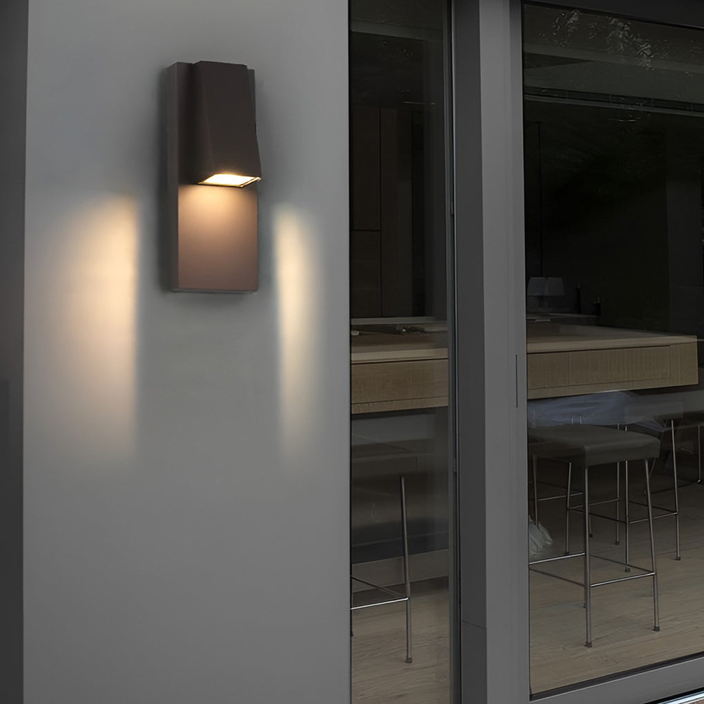 RAVENSWORTH RECTANGULAR OUTDOOR LED WALL SCONCE