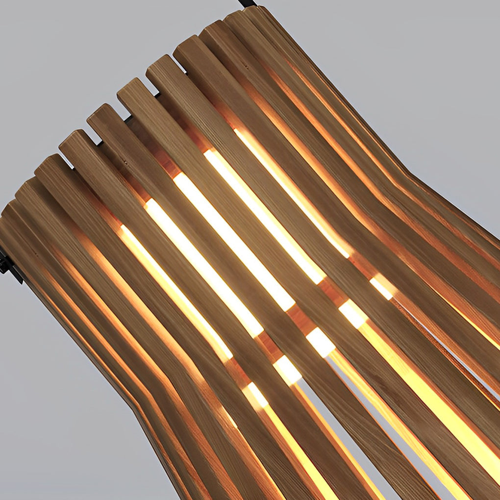 WINDSOR WOODEN SOLAR GARDEN ILLUMINATORS WITH ADJUSTABLE HEIGHT