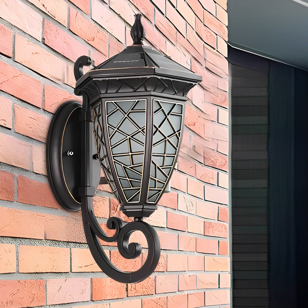 WINCHESTER SOLAR-CHARGED BLACK WALL LANTERN WITH VINTAGE GEOMETRIC DESIGN