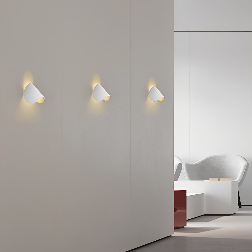 WINTHORPE METAL ADJUSTABLE LED WALL SCONCE