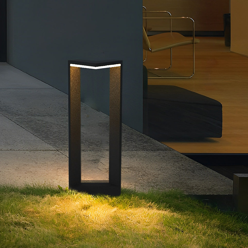 FENWICK MODERN 12W PATH LIGHTING FIXTURE FOR OUTDOOR SPACES