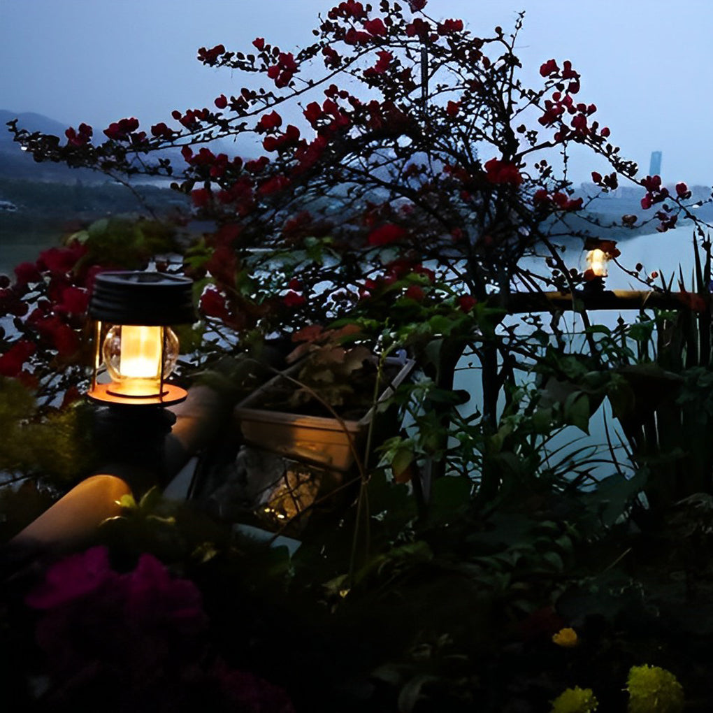 WINCHESTER SOLAR-POWERED LUMINAIRE WITH WATERPROOF DESIGN FOR OUTDOOR USE