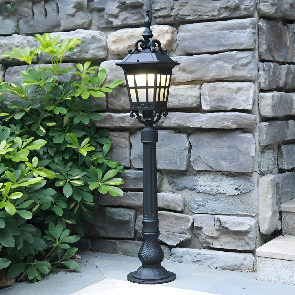 WINDSOR GARDEN ALUMINUM GLASS LANTERN POST