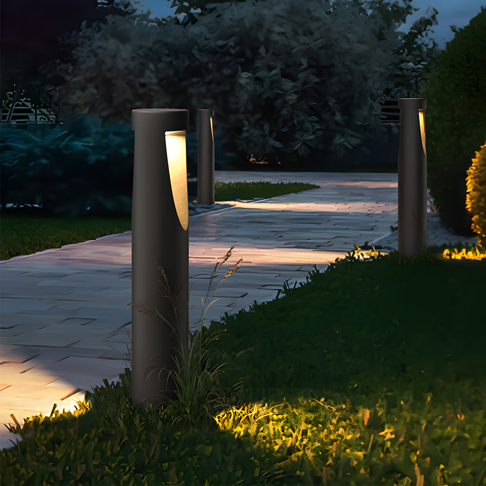 WINDSOR GLOW WATER-RESISTANT PATHWAY LANTERN
