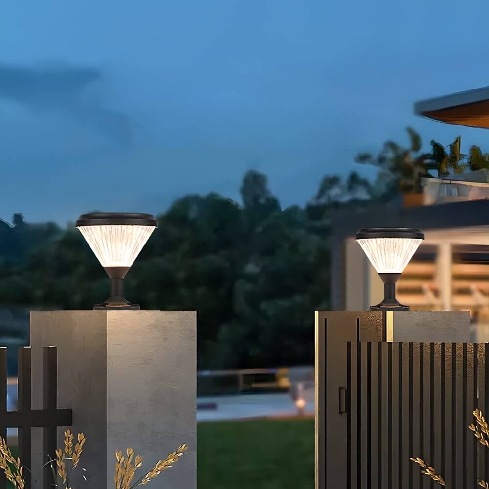 RAVENHURST NINE-INCH WATERPROOF EBONY SOLAR PIER LIGHT
