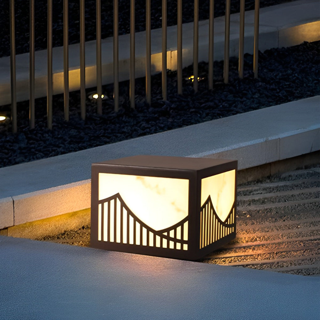 ASHFORD SOLAR ILLUMINATED MOUNTAIN VIEW GARDEN POSTS