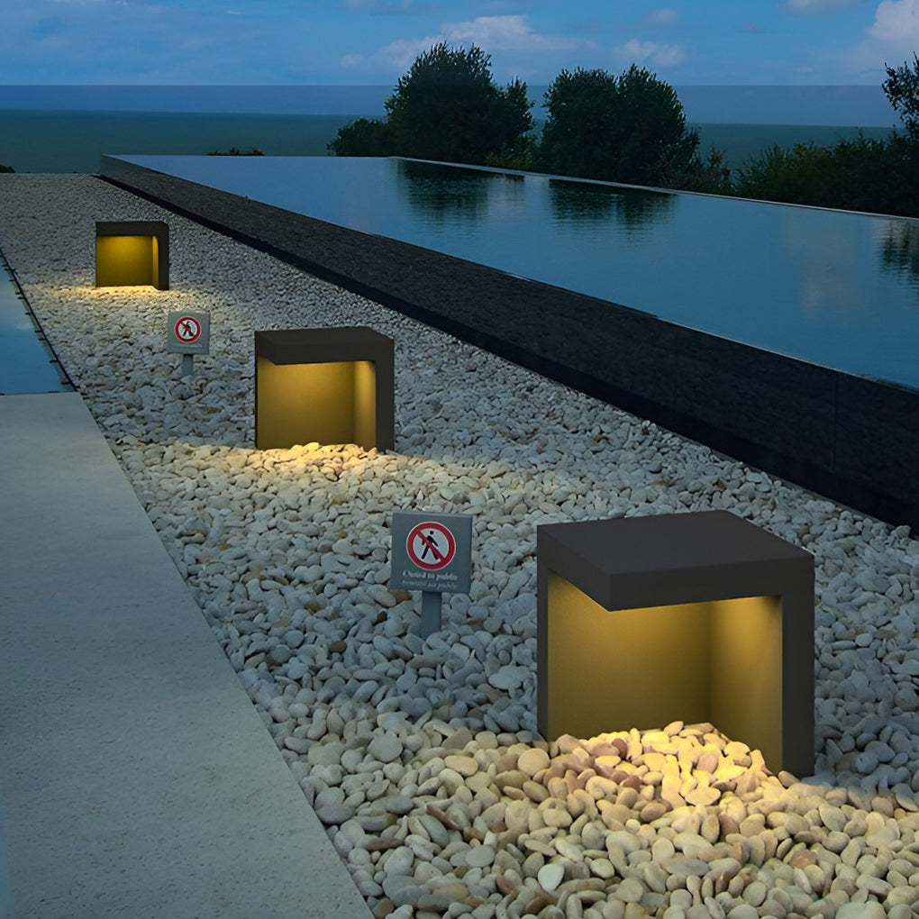 CHATHAM GRAY LED PATHWAY LANTERN, 4.5W, IP54 RAIN-RESISTANT DESIGN