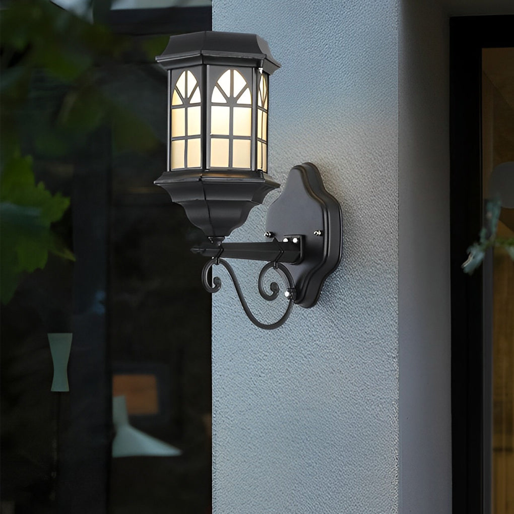 WINDSOR SOLAR-POWERED DIMMERED WALL LANTERN WITH REMOTE CONTROL