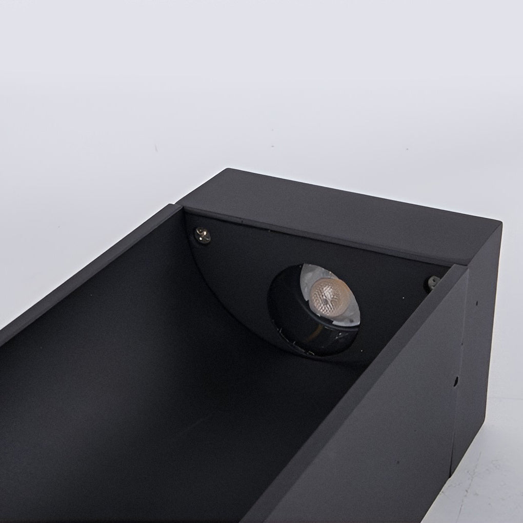 RAVENHURST 5W BLACK OUTDOOR GARDEN LANTERN WITH OPEN FRONT DESIGN AND ENERGY-SAVING TECHNOLOGY