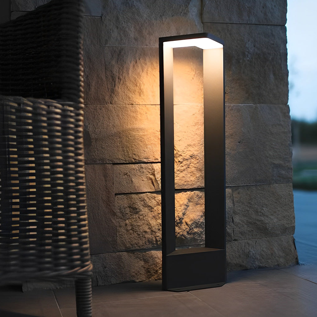 FENWICK MODERN 12W PATH LIGHTING FIXTURE FOR OUTDOOR SPACES