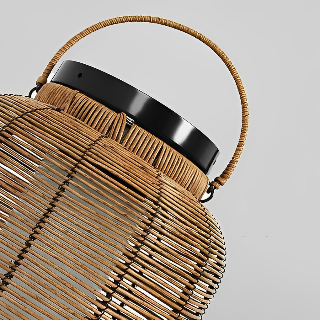 WINDSOR WICKER SOLAR FLOOR LANTERN WITH LED ILLUMINATION