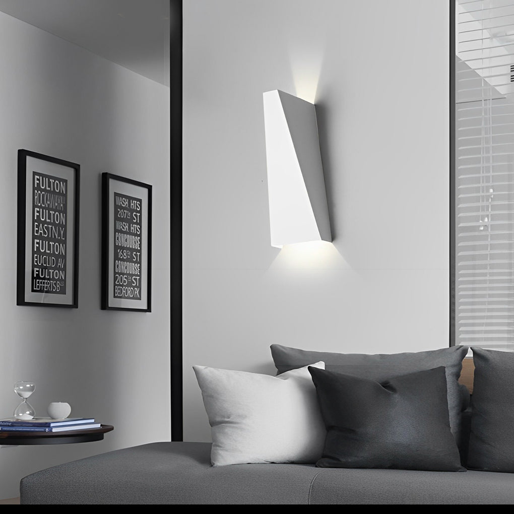 WINDSOR AQUA SHIELD LED DUAL-FACED WALL ILLUMINATOR