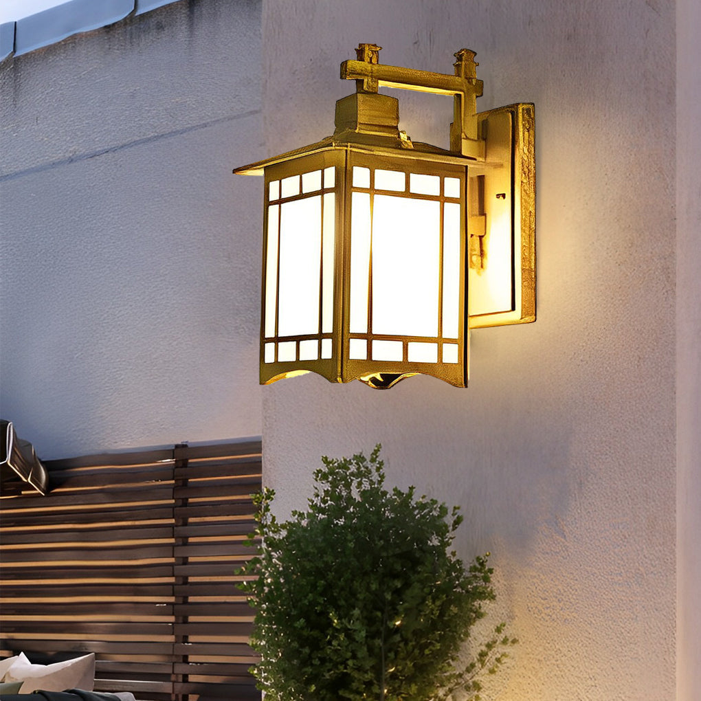 WINTHORPE VINTAGE SOLAR WALL LANTERN WITH REMOTE CONTROL