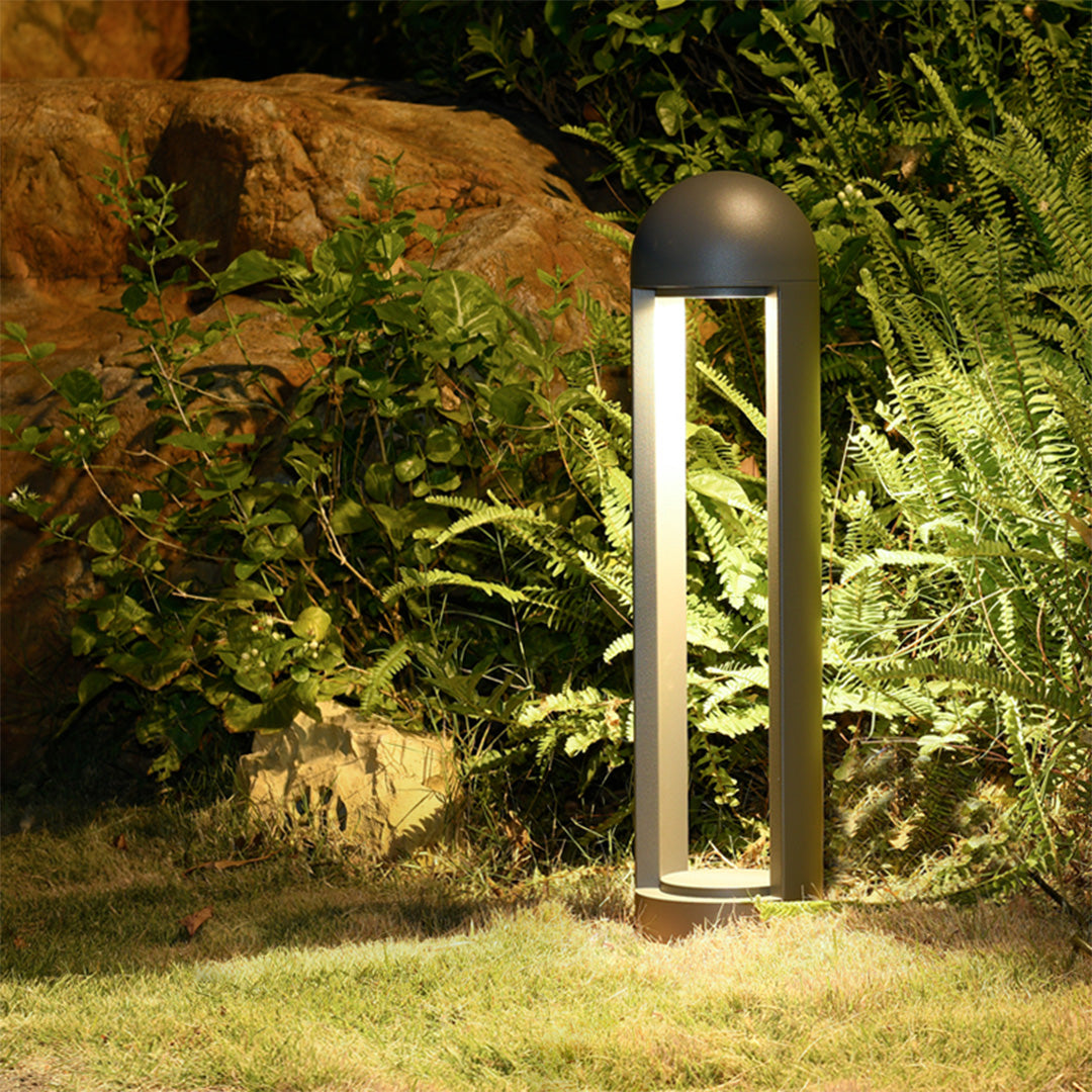 WINDSOR VERDANT PATHWAY LANTERN