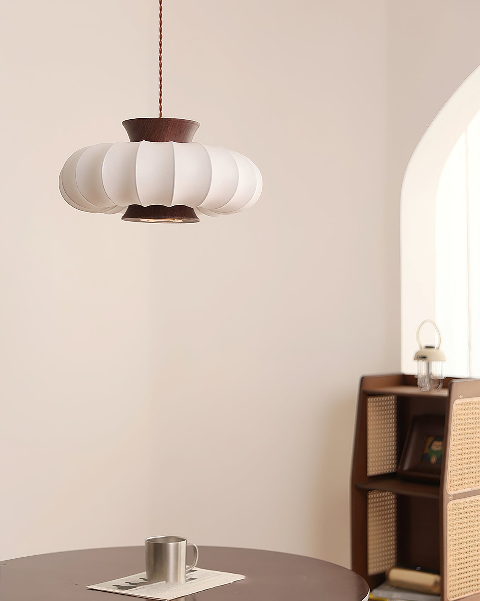WINTHROP HANGING GLASS ILLUMINATOR