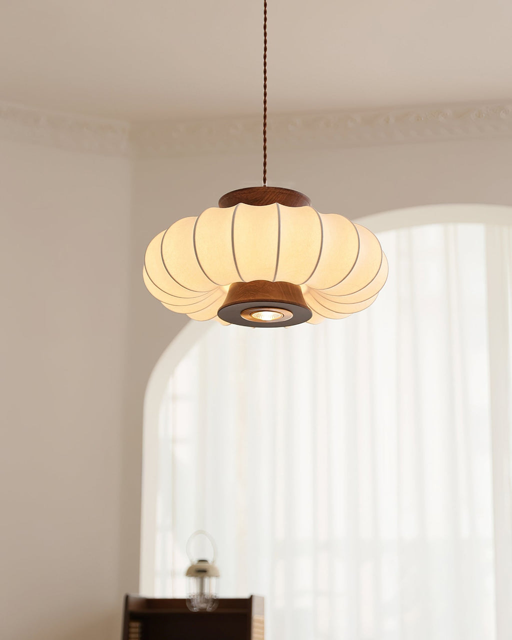 WINTHROP HANGING GLASS ILLUMINATOR