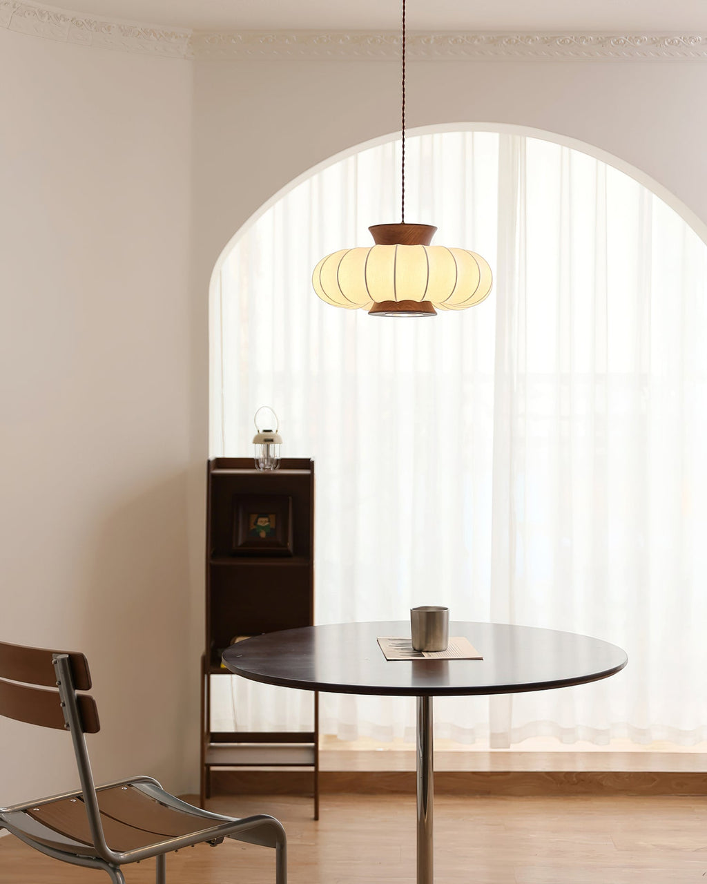 WINTHROP HANGING GLASS ILLUMINATOR