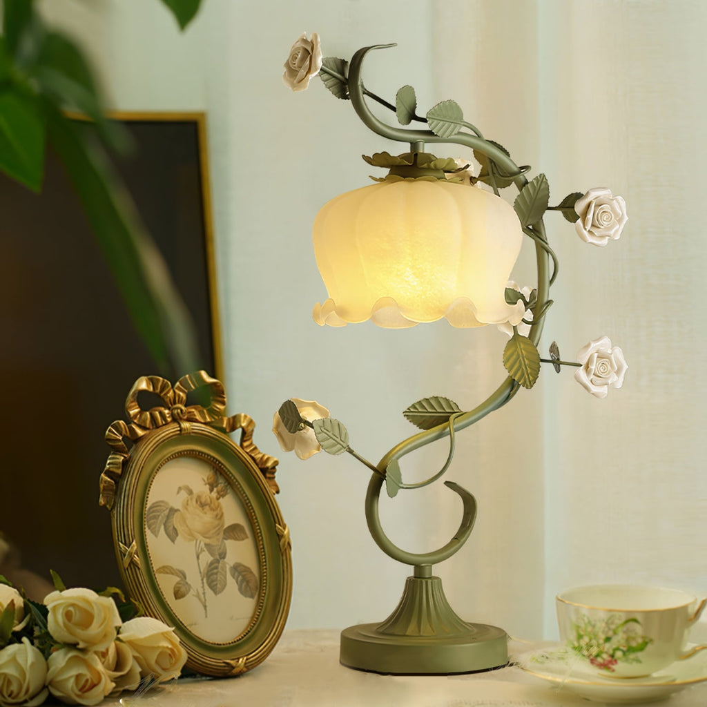 RAVENHILL HEMLOCK TABLE LANTERN