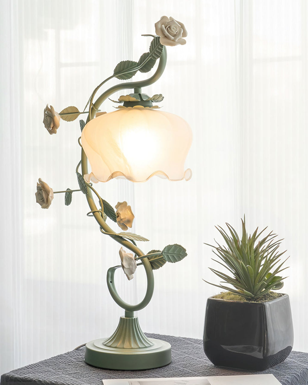 RAVENHILL HEMLOCK TABLE LANTERN