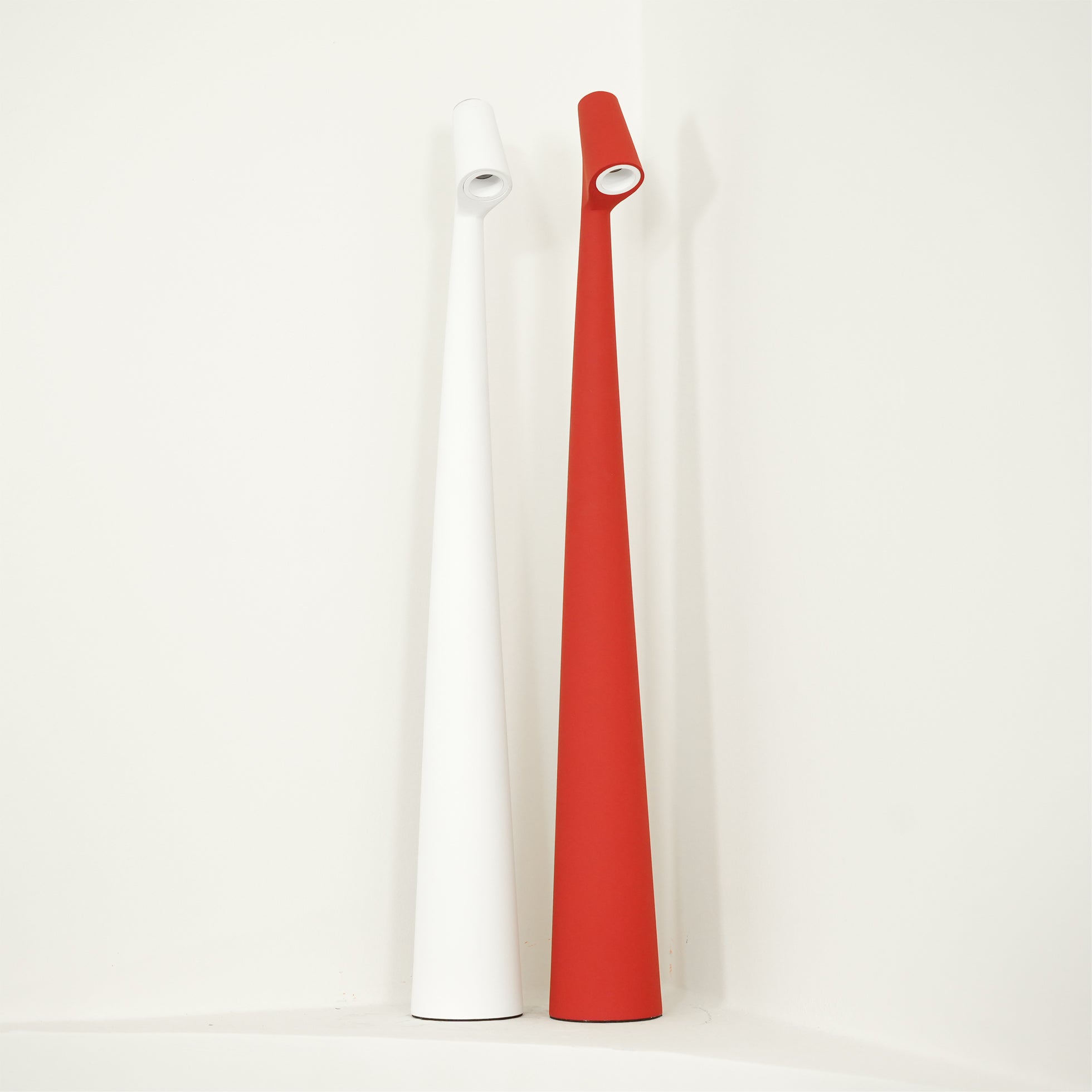 WINDSOR WICKED WIRELESS TABLE LANTERN