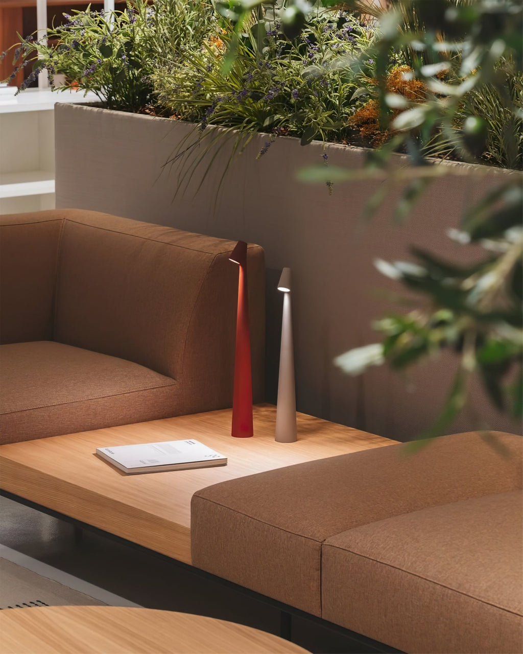 WINDSOR WICKED WIRELESS TABLE LANTERN