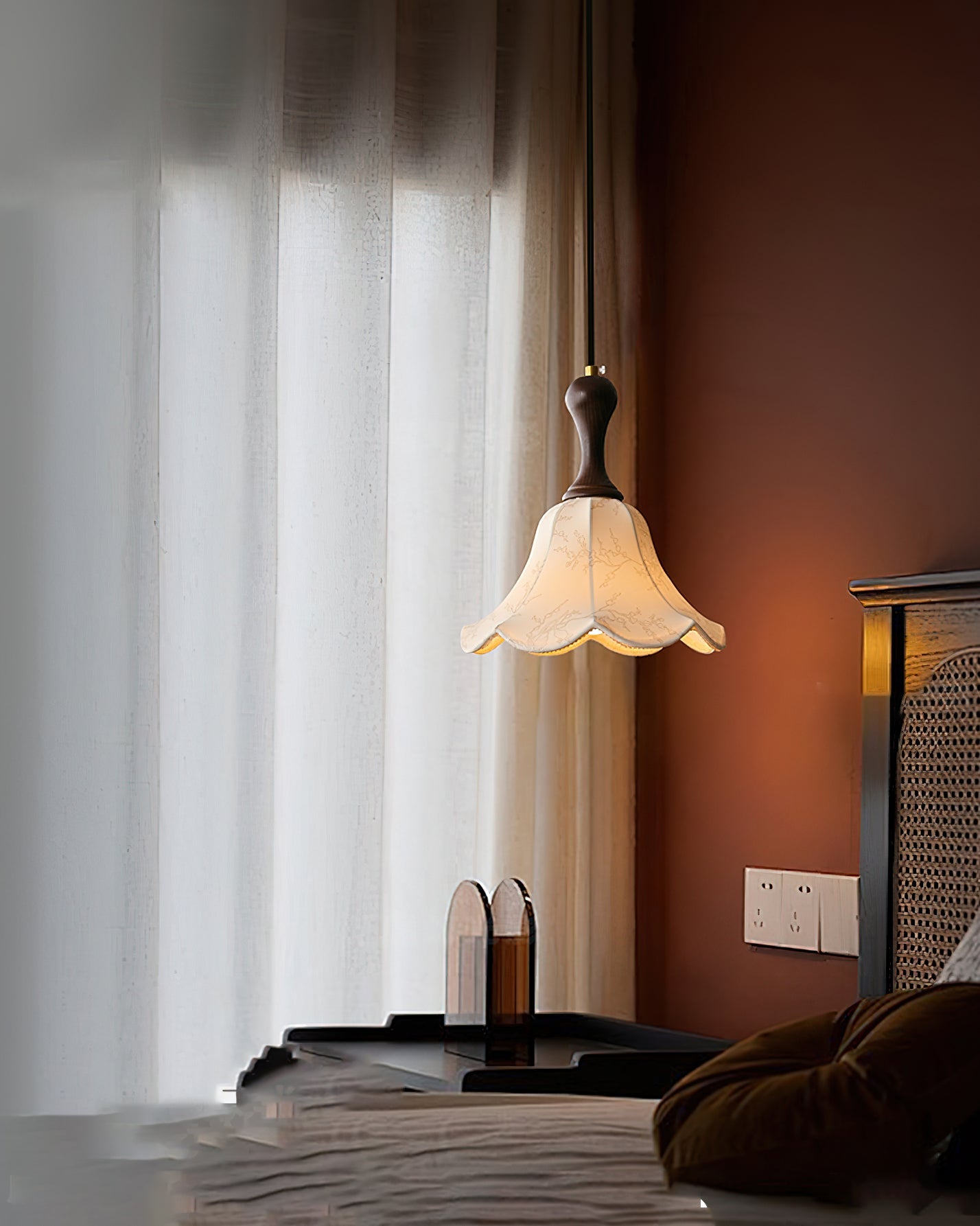 WINTHROP IRIDESCENT HANGING LANTERN