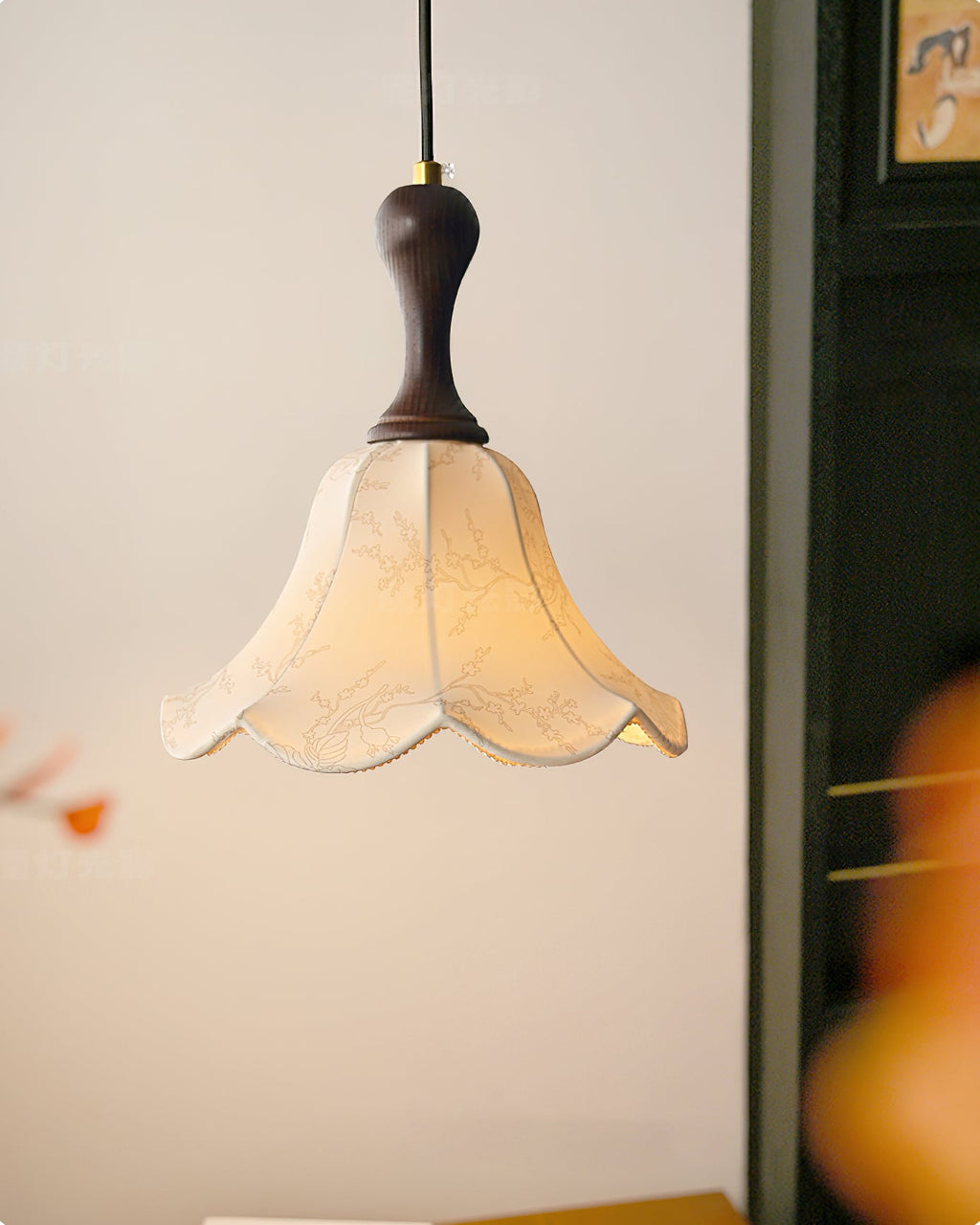 WINTHROP IRIDESCENT HANGING LANTERN
