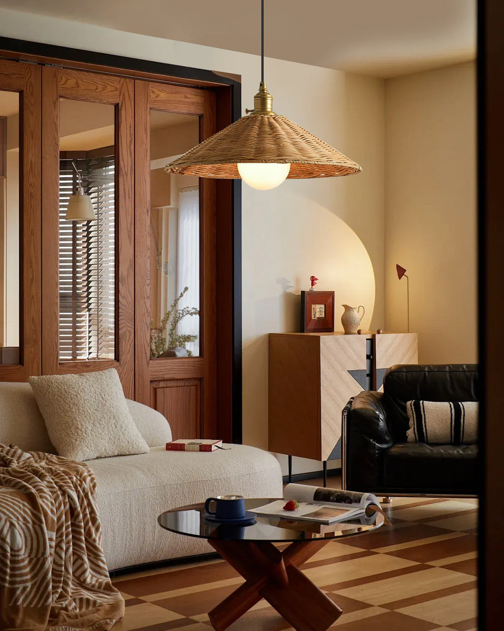 WINDSOR CRESCENT GLASS HANGING LANTERN