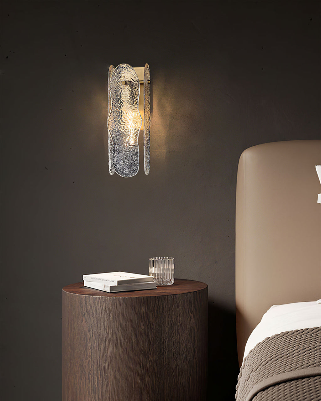 THORNBURY RUSTIC IRON WALL SCONCE