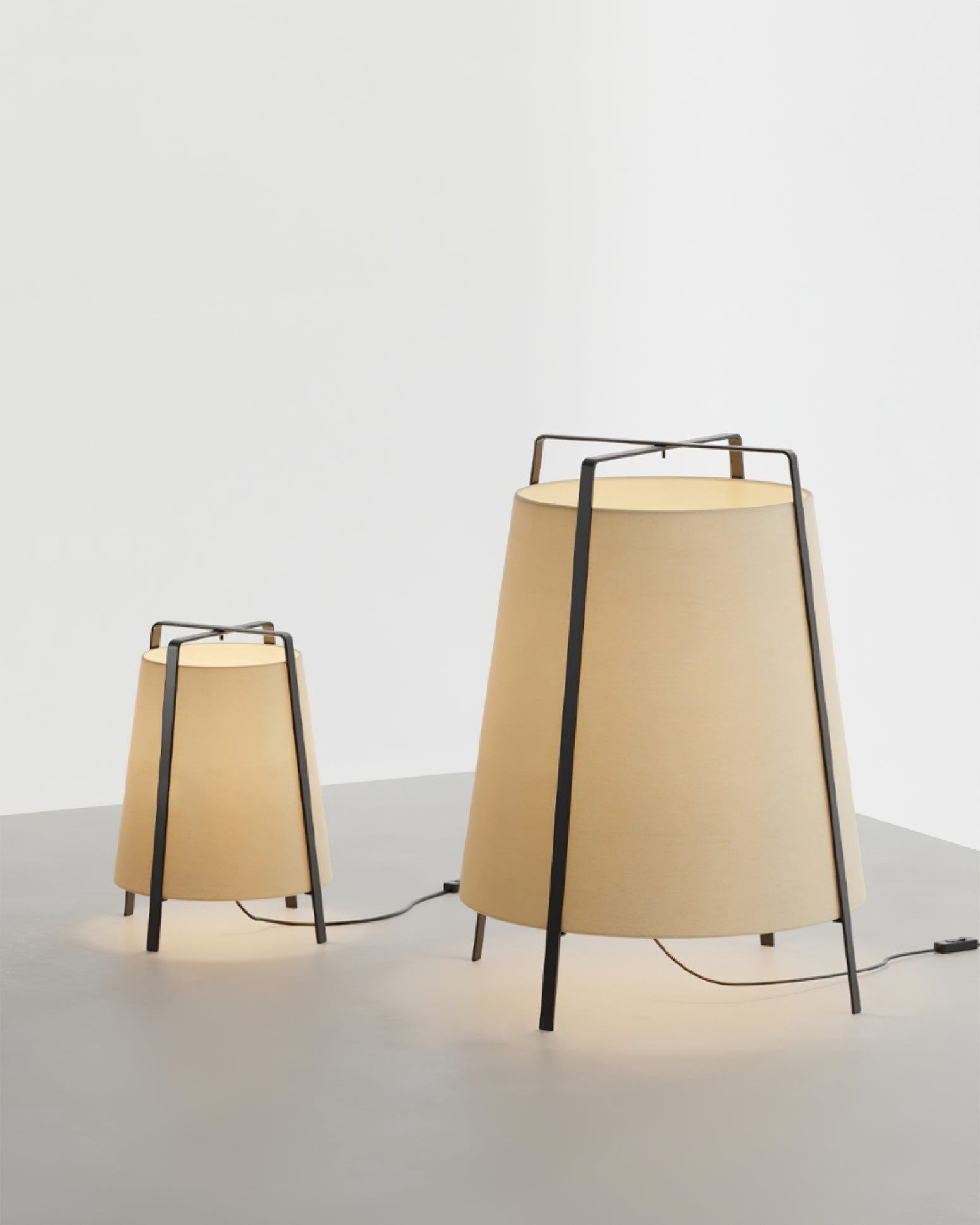RAVENSCROFT MISTY GLASS TABLE LANTERN