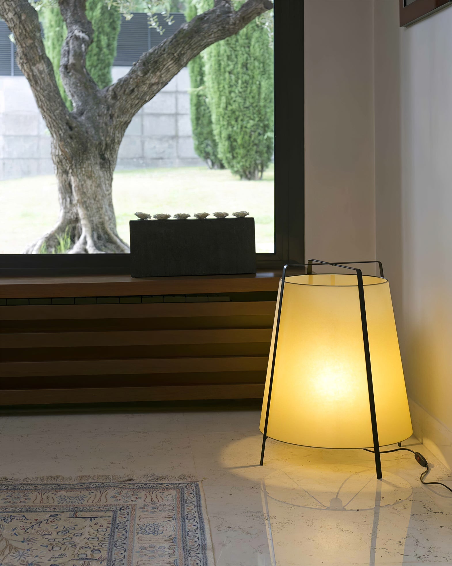 RAVENSCROFT MISTY GLASS TABLE LANTERN