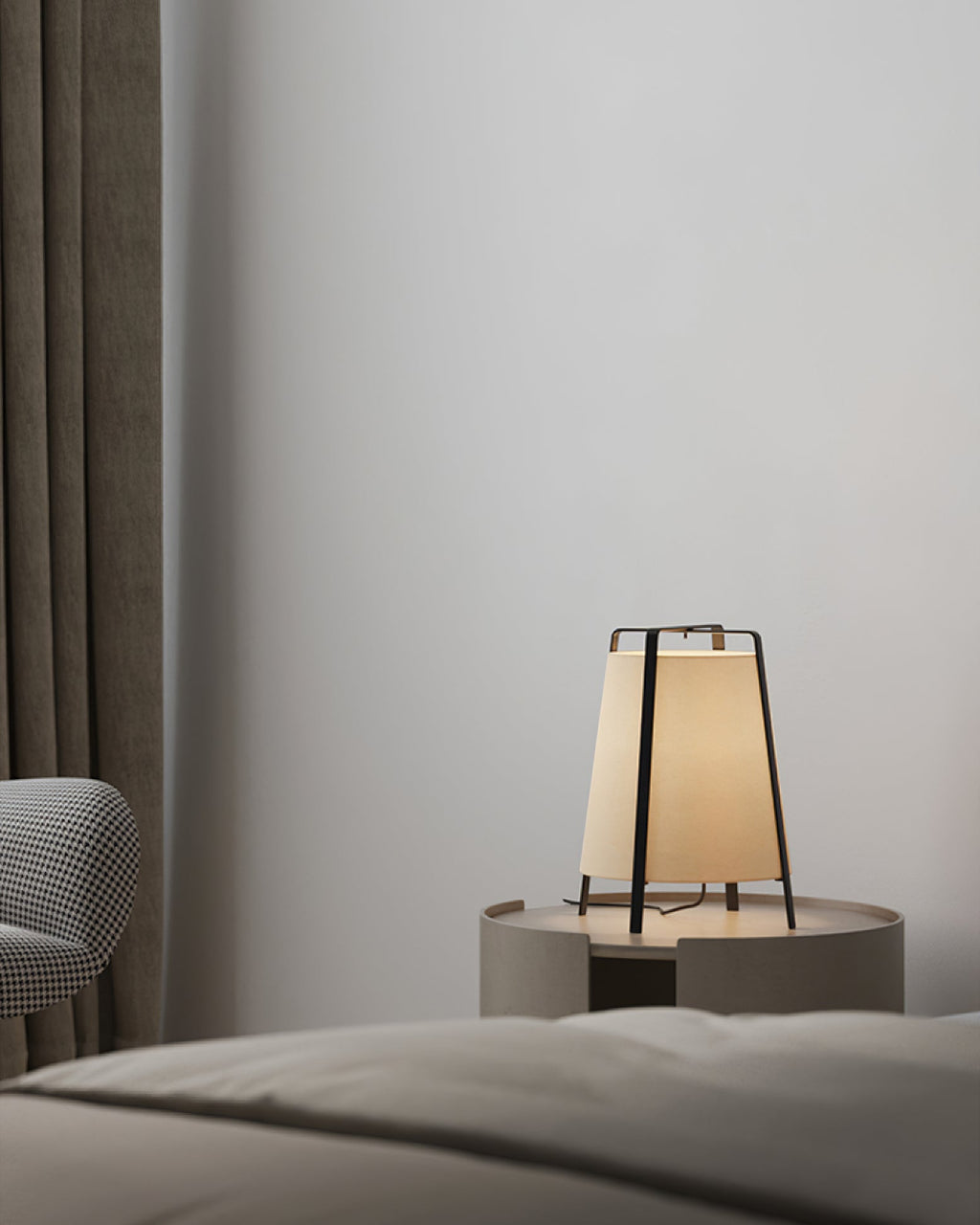 RAVENSCROFT MISTY GLASS TABLE LANTERN