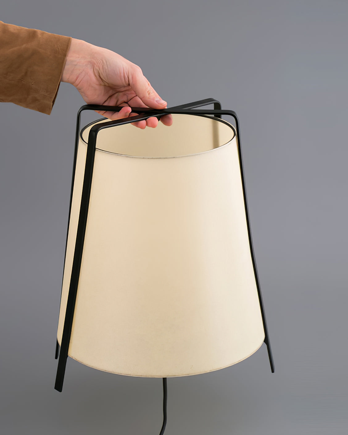 RAVENSCROFT MISTY GLASS TABLE LANTERN