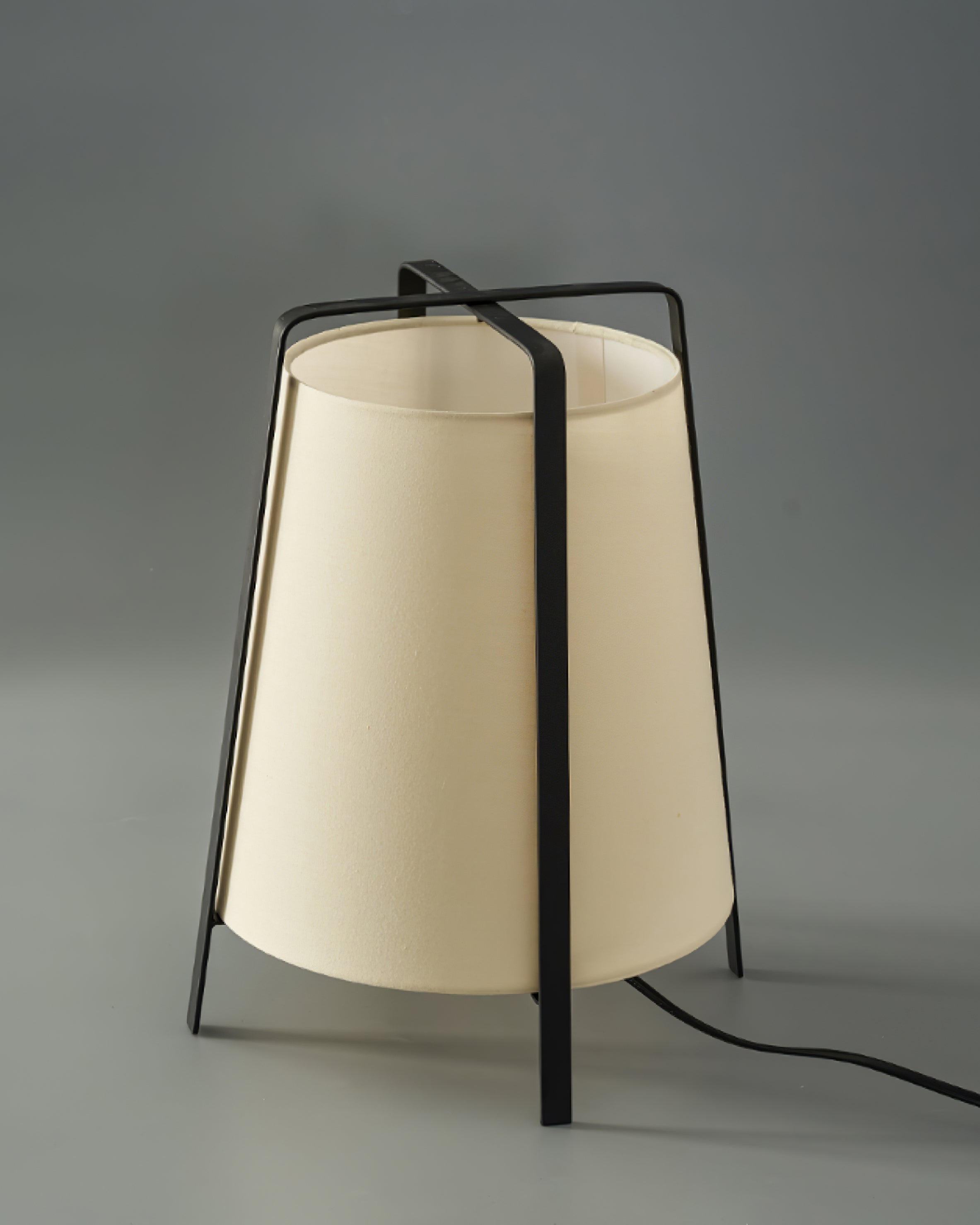RAVENSCROFT MISTY GLASS TABLE LANTERN