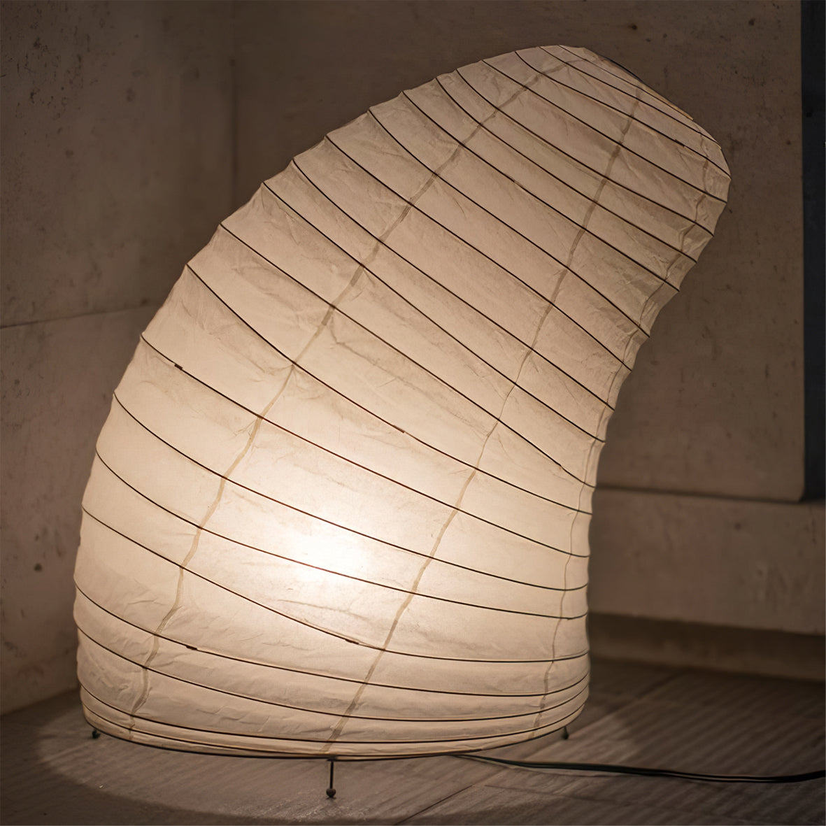 FARNWORTH PAPER LATTICE TABLE LAMP