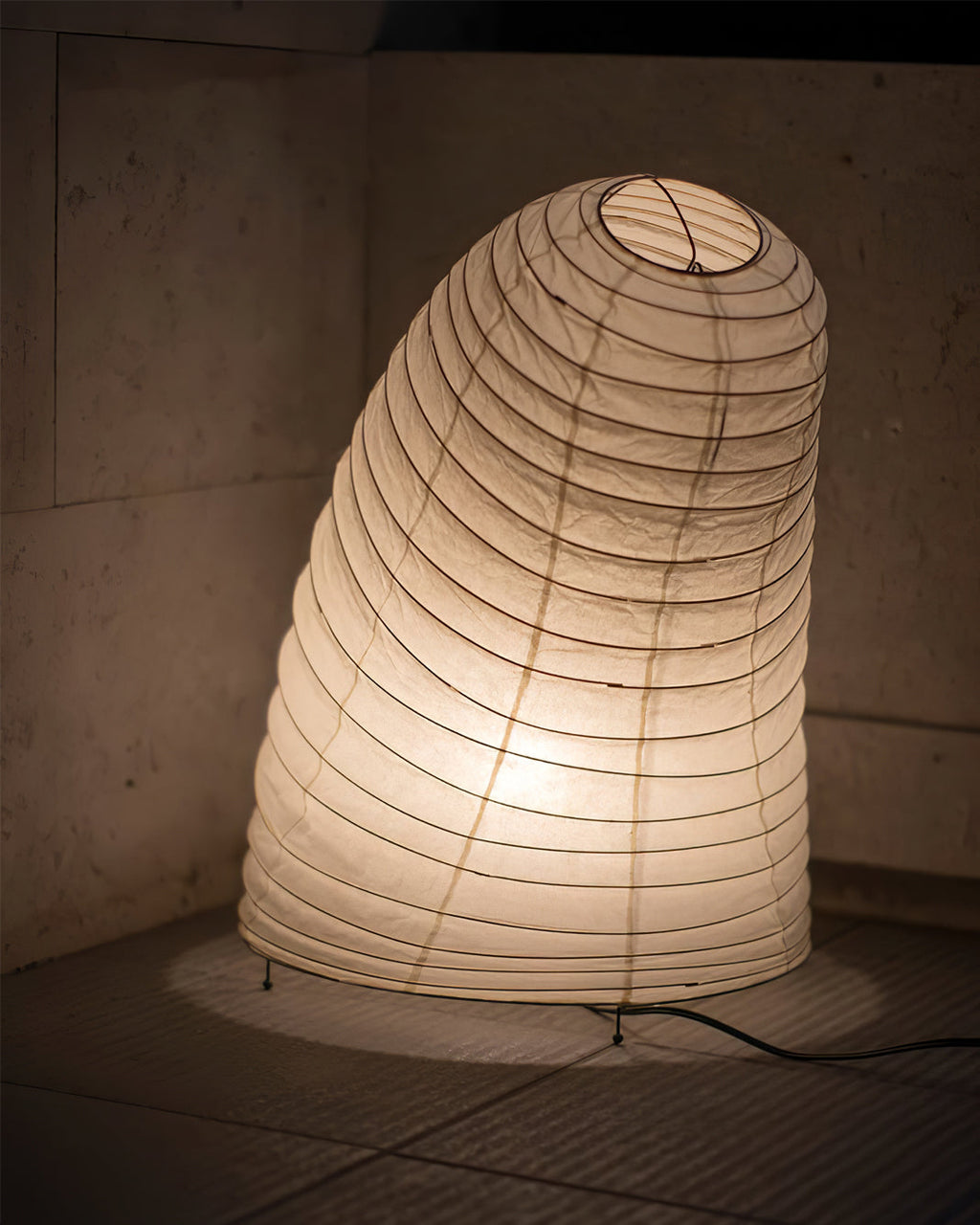 FARNWORTH PAPER LATTICE TABLE LAMP