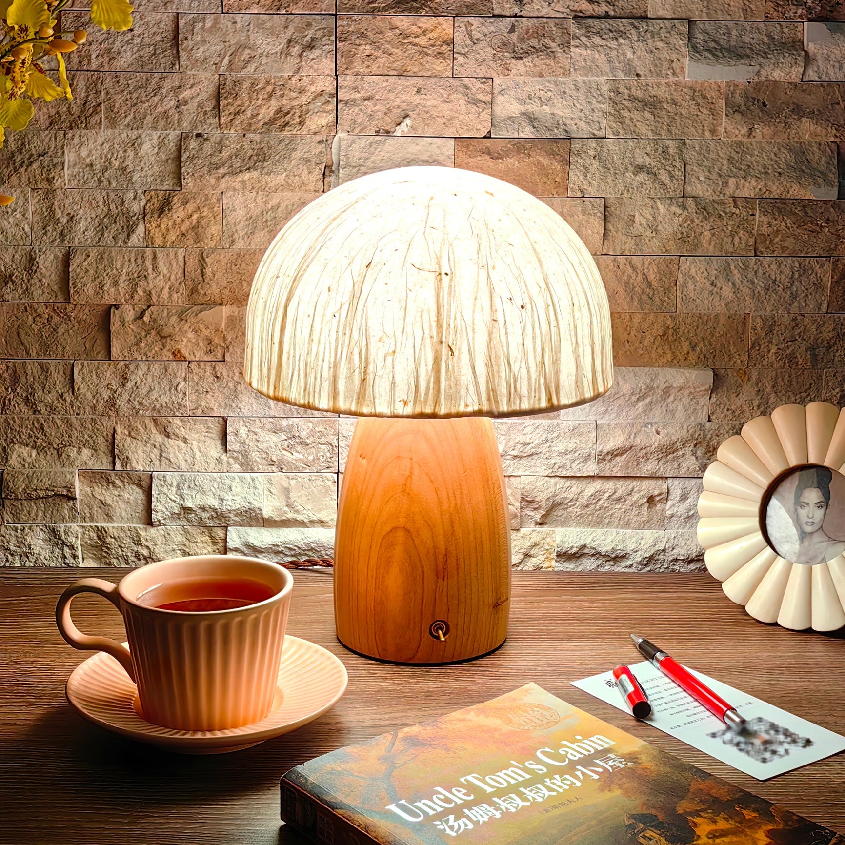 FENWICK FUNGAL GLOW TABLE LANTERN