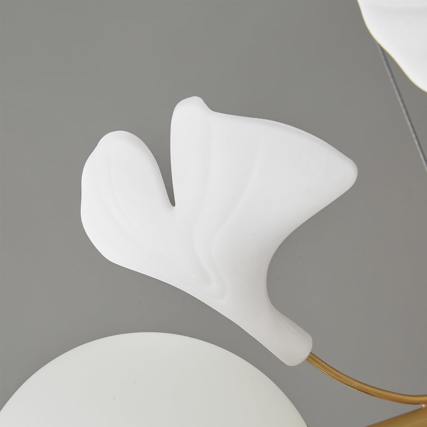 WINTERBOURNE GINGKO LEAF CIRCULAR LIGHTING