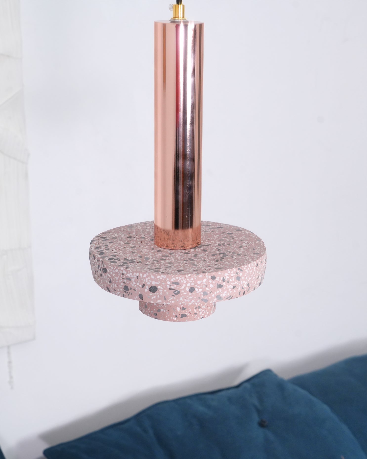 CAROLINE AMBER GLASS HANGING LANTERN