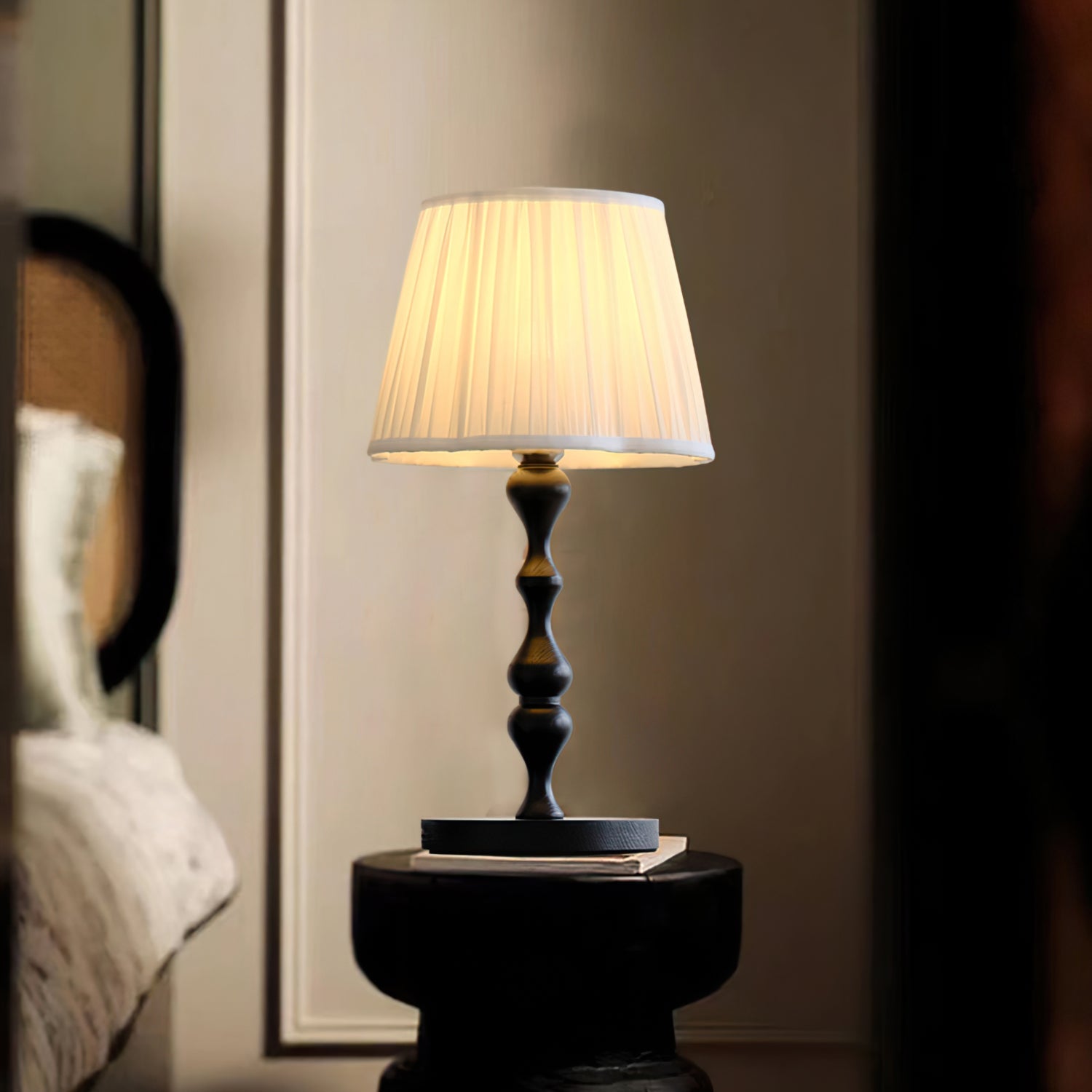 WINTHORPE GLOWING ORB TABLE LIGHT