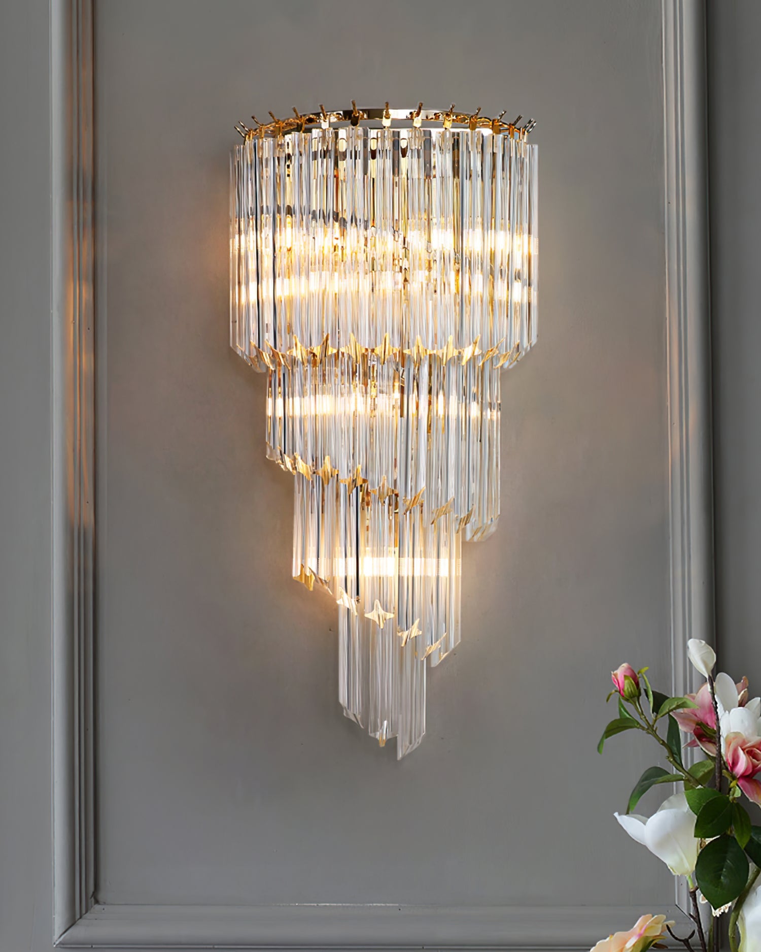 CHARLESTON WOVEN RATTAN WALL SCONCE