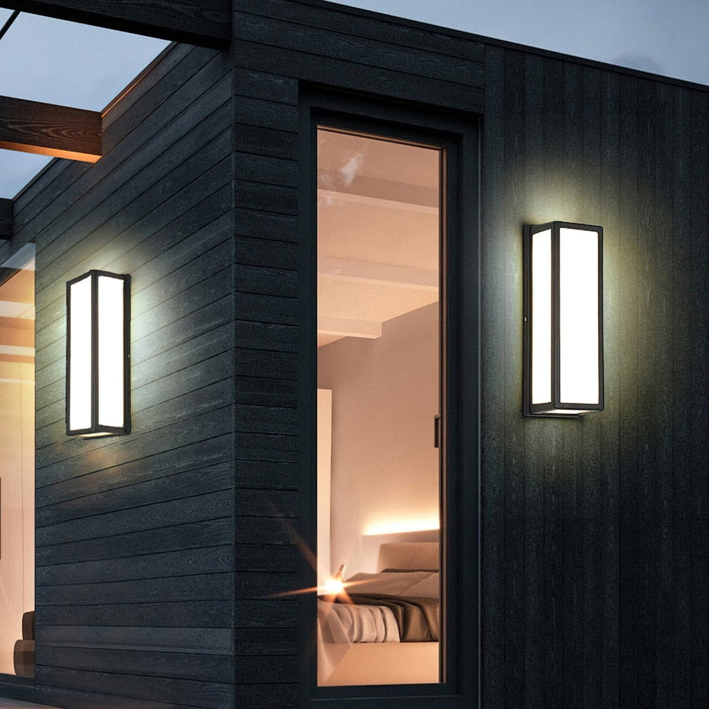 Ravenswood Lantern-Style Outdoor Sconce