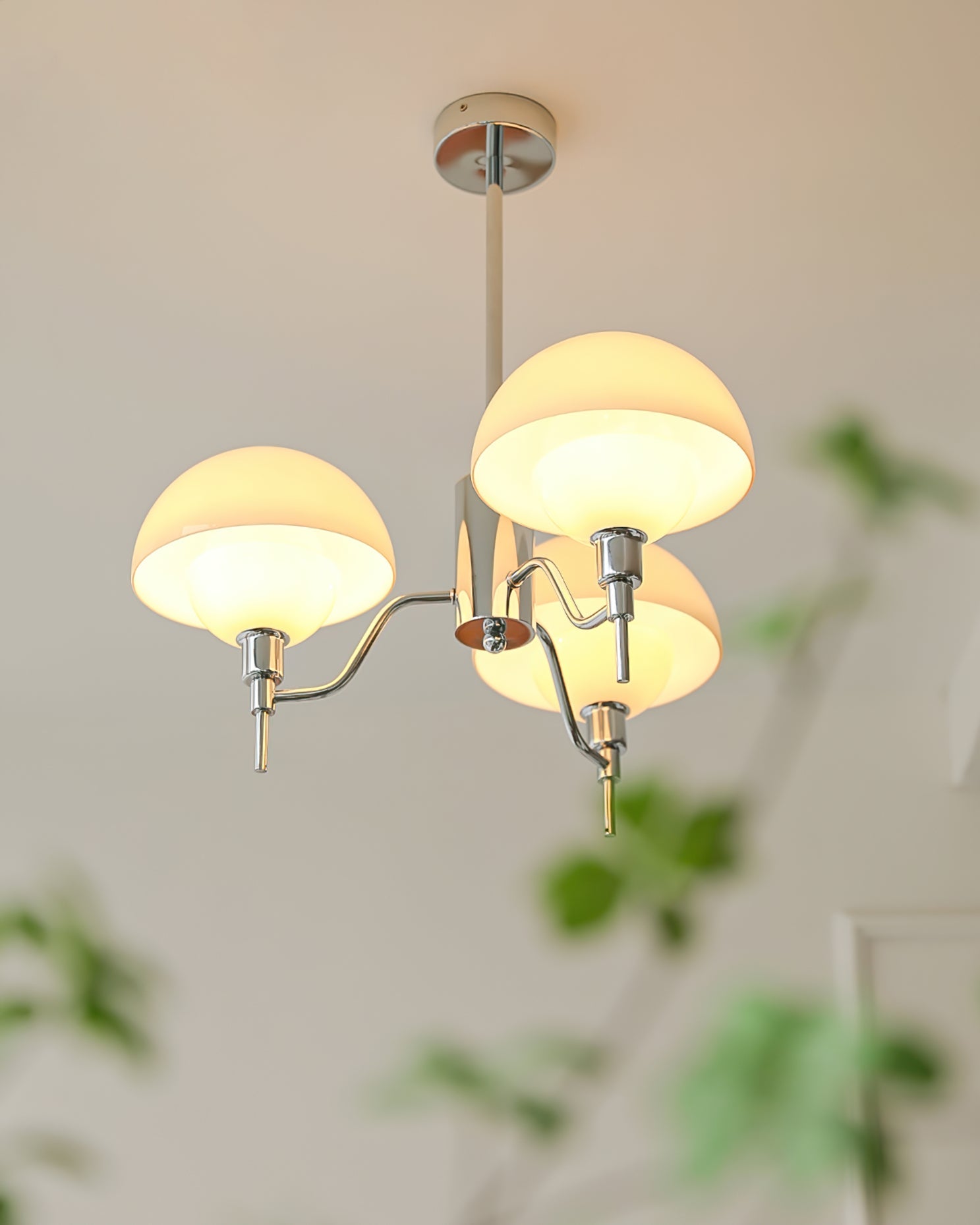 RAVENHALL GLOBE SUSPENSION LIGHT