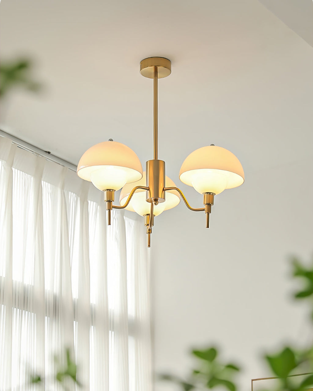 RAVENHALL GLOBE SUSPENSION LIGHT