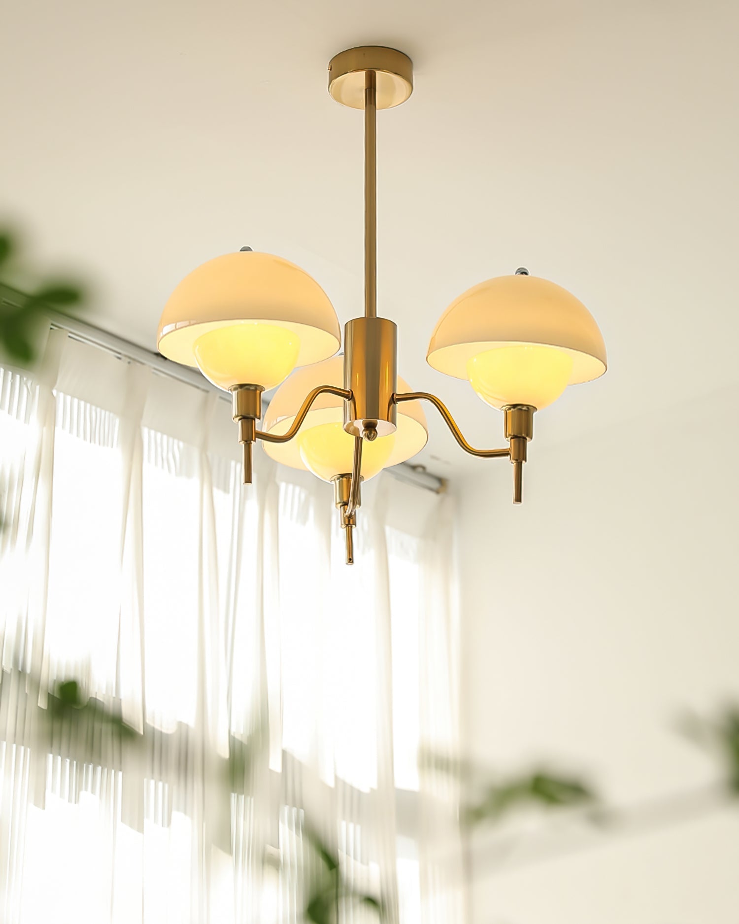 RAVENHALL GLOBE SUSPENSION LIGHT